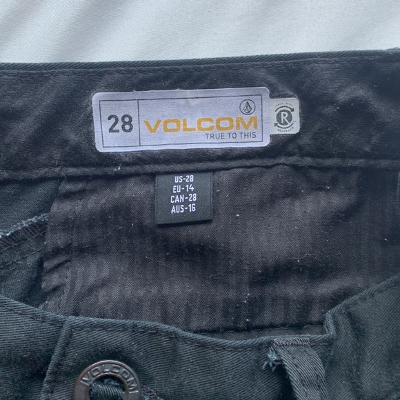 Short volcom - Picture 2 of 4